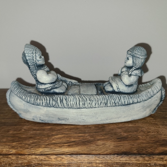 Vintage Handmade Volcanic Ash Native American Canoe Sculpture. - Picture 2 of 12